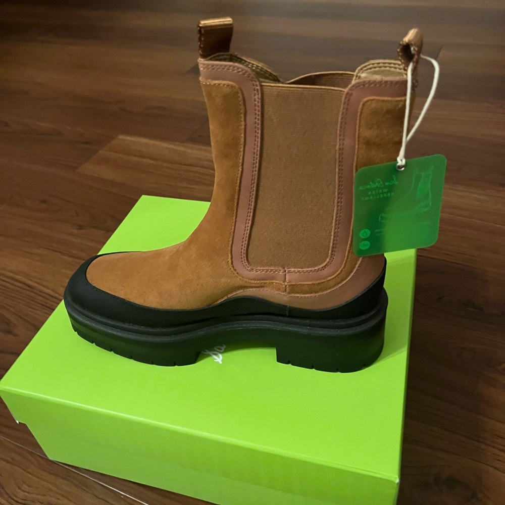 Never worn brown and black suede boots!